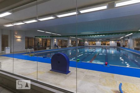 Apartamento para alugar com 99m², 2 quartos e 2 vagasÁrea comum - Piscina