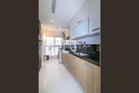 Apartamento para alugar com 99m², 2 quartos e 2 vagasCozinha