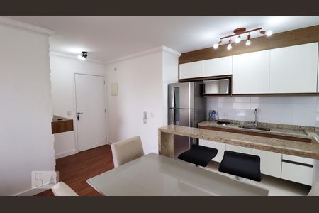 Sala de apartamento para alugar com 2 quartos, 58m² em Vila Falchi, Mauá