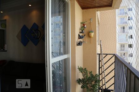 Varanda da Sala de apartamento para alugar com 2 quartos, 56m² em Jardim Umarizal, São Paulo