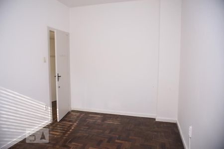 Quarto 1 de apartamento para alugar com 2 quartos, 50m² em Cidade Baixa, Porto Alegre