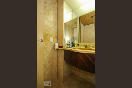 Apartamento à venda com 320m², 3 quartos e 3 vagasLavabo