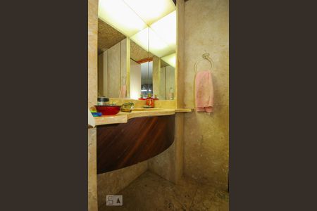 Apartamento à venda com 320m², 3 quartos e 3 vagasLavabo