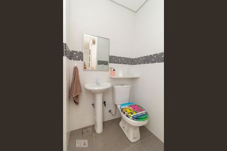 Casa à venda com 470m², 4 quartos e 2 vagasBanheiro