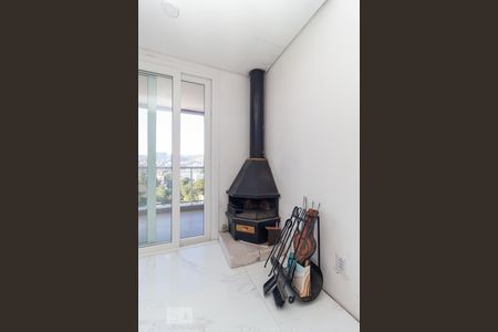 Sala de casa à venda com 4 quartos, 470m² em Teresópolis, Porto Alegre