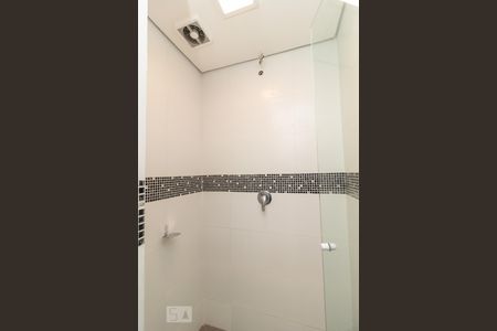 Casa à venda com 470m², 4 quartos e 2 vagaschuveiro