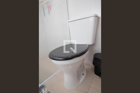 Banheiro de casa para alugar com 1 quarto, 50m² em Vila Palmeiras, São Paulo