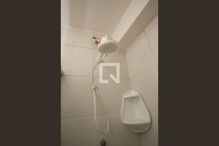 Banheiro de casa para alugar com 1 quarto, 50m² em Vila Palmeiras, São Paulo