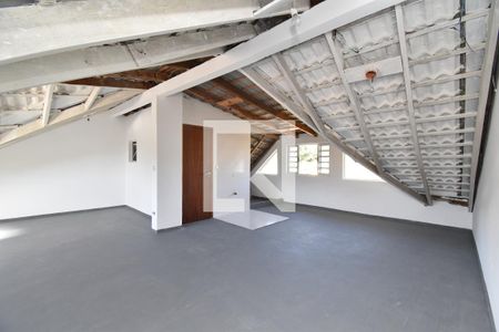 Ático de casa para alugar com 3 quartos, 200m² em Santa Felicidade, Curitiba
