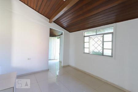 Sala de casa à venda com 2 quartos, 70m² em Vila Carbone, São Paulo