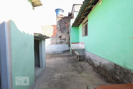 Casa à venda com 70m², 2 quartos e 1 vaga Casa à venda com 70m², 2 quartos e 1 vagaQuintal