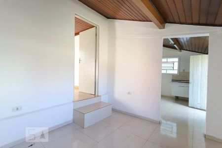 Sala de casa à venda com 2 quartos, 70m² em Vila Carbone, São Paulo
