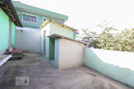 Casa à venda com 70m², 2 quartos e 1 vaga Casa à venda com 70m², 2 quartos e 1 vagaQuintal