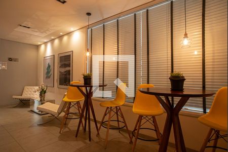 Apartamento para alugar com 64m², 2 quartos e 1 vagaÁrea comum - Hall Social