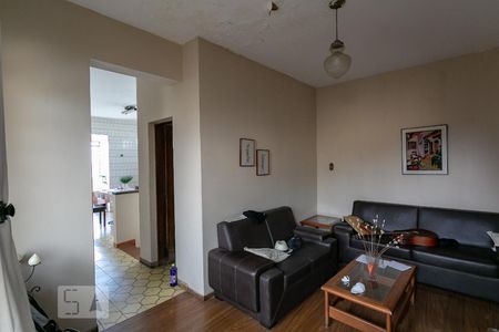 Sala de casa à venda com 9 quartos, 380m² em Sagrada Família, Belo Horizonte