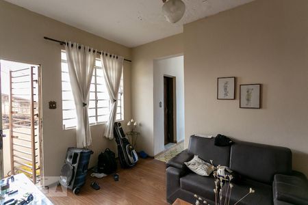 Sala de casa à venda com 9 quartos, 380m² em Sagrada Família, Belo Horizonte