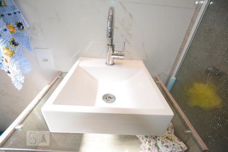 Apartamento à venda com 80m², 3 quartos e sem vagaBanheiro Social- pia 1