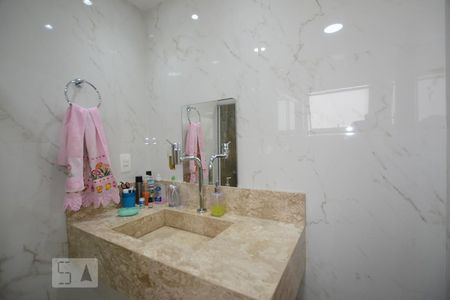 Apartamento à venda com 80m², 3 quartos e sem vagaBanheiro da suite- pia