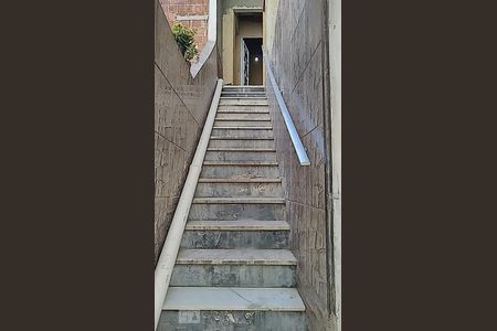 Apartamento à venda com 80m², 3 quartos e sem vagaEscada