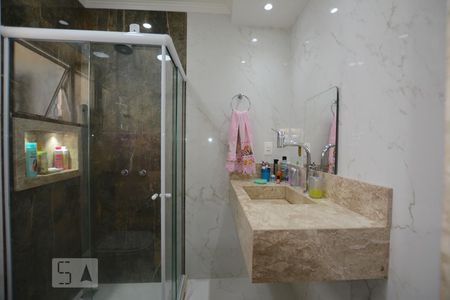 Apartamento à venda com 80m², 3 quartos e sem vagaBanheiro da suite