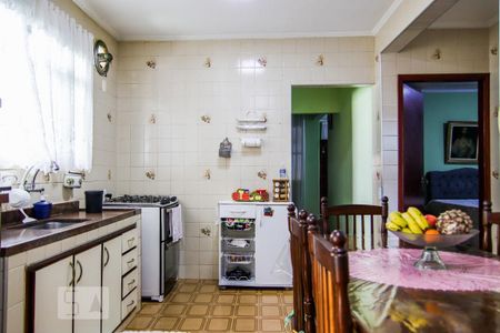 Casa à venda com 150m², 2 quartos e 4 vagas Casa à venda com 150m², 2 quartos e 4 vagasCozinha