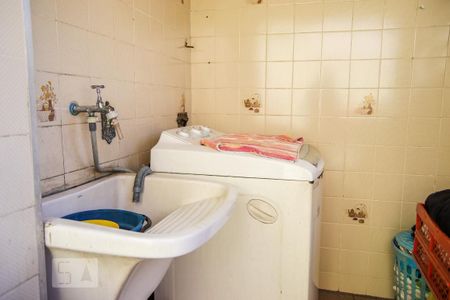 Casa à venda com 150m², 2 quartos e 4 vagas Casa à venda com 150m², 2 quartos e 4 vagasÁrea de Serviço