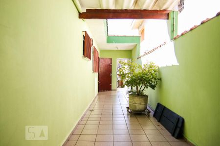 Casa à venda com 150m², 2 quartos e 4 vagas Casa à venda com 150m², 2 quartos e 4 vagasQuintal