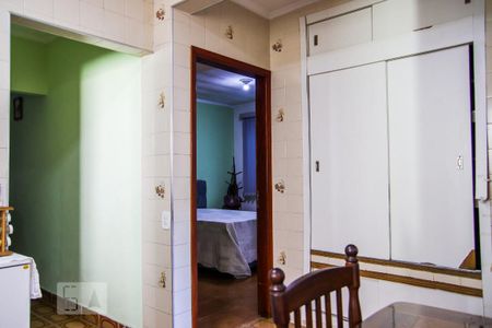 Casa à venda com 150m², 2 quartos e 4 vagas Casa à venda com 150m², 2 quartos e 4 vagasCozinha