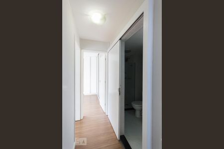 Corredor de apartamento para alugar com 2 quartos, 52m² em Taquara, Rio de Janeiro