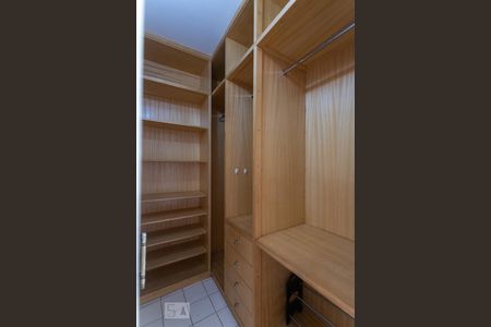 Closet de kitnet/studio à venda com 1 quarto, 30m² em Campos Elíseos, São Paulo