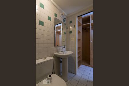 Studio à venda com 30m², 1 quarto e 1 vaga Studio à venda com 30m², 1 quarto e 1 vagaBanheiro