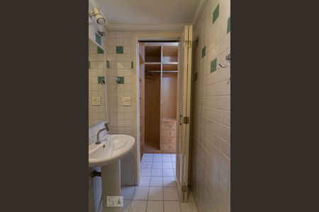 Studio à venda com 30m², 1 quarto e 1 vaga Studio à venda com 30m², 1 quarto e 1 vagaBanheiro