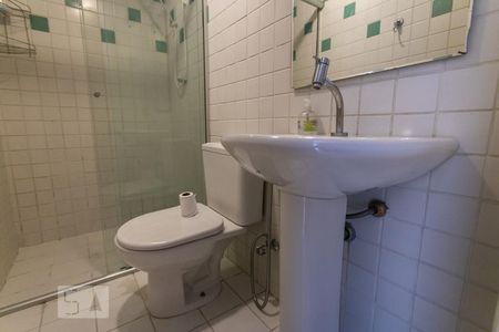 Banheiro de kitnet/studio à venda com 1 quarto, 30m² em Campos Elíseos, São Paulo