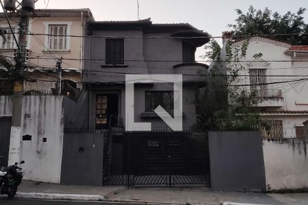 Fachada de casa para alugar com 3 quartos, 240m² em Aclimação, São Paulo