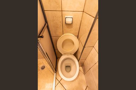 Banheiro de kitnet/studio para alugar com 1 quarto, 28m² em Vila Buarque, São Paulo