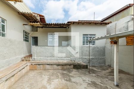 Casa à venda com 220m², 4 quartos e 1 vagaQuintal