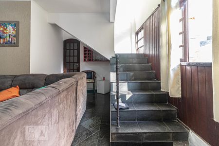 Escada de casa para alugar com 3 quartos, 92m² em Tanque, Rio de Janeiro