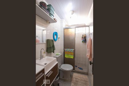 Banheiro de apartamento para alugar com 2 quartos, 52m² em Camaquã, Porto Alegre