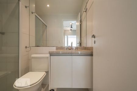 Studio para alugar com 50m², 1 quarto e 1 vaga Studio para alugar com 50m², 1 quarto e 1 vagaBanheiro