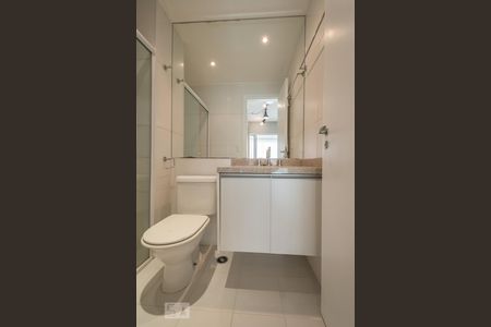 Studio para alugar com 50m², 1 quarto e 1 vaga Studio para alugar com 50m², 1 quarto e 1 vagaBanheiro