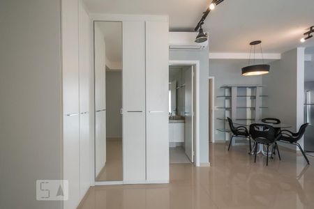 Studio para alugar com 50m², 1 quarto e 1 vaga Studio para alugar com 50m², 1 quarto e 1 vagaQuarto
