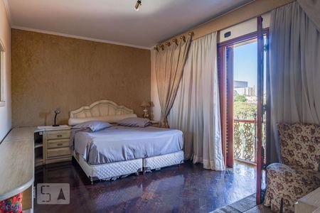 Casa à venda com 500m², 5 quartos e 5 vagasSuíte 1