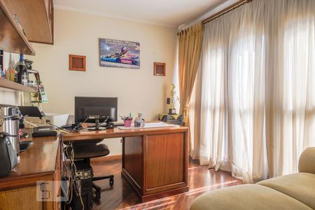 Casa à venda com 500m², 5 quartos e 5 vagasEscritório