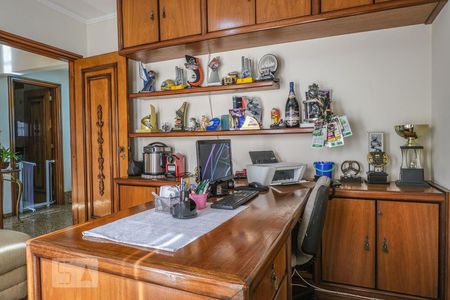 Casa à venda com 500m², 5 quartos e 5 vagasEscritório