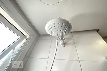 Banheiro de apartamento à venda com 1 quarto, 31m² em Centro, São Leopoldo