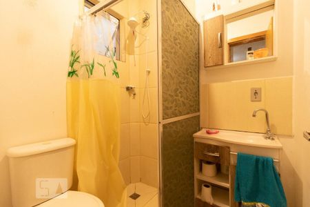 Banheiro de apartamento à venda com 2 quartos, 45m² em Olaria, Canoas