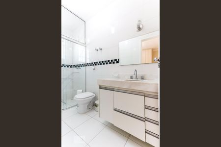 Casa à venda com 120m², 2 quartos e 2 vagasBanheiro da Suíte 2