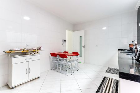Casa à venda com 120m², 2 quartos e 2 vagasCozinha