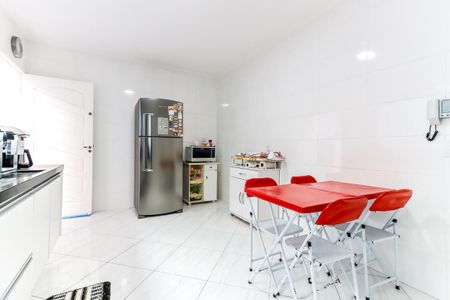 Casa à venda com 120m², 2 quartos e 2 vagasCozinha