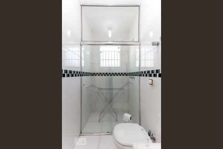 Casa à venda com 120m², 2 quartos e 2 vagasBanheiro da Suíte 2